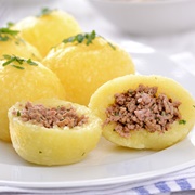 Poutine Râpée, Canada