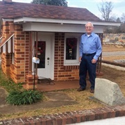 Little Nadine Earles Doll House Grave