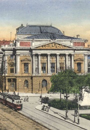 A Magyar Nemzeti Színház Múltja, Jelene És Jövője (1928)