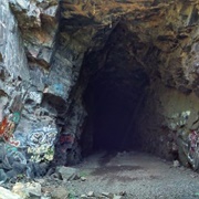 Ely&#39;s Peak and DWP Railroad Tunnel