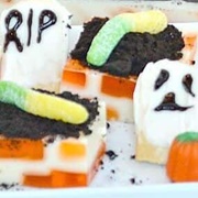 Halloween Graveyard Treat With Fanta and Oreo