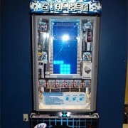 Get to Top Level of the Brick Stacking Arcade Game