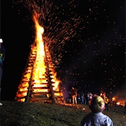 Bonfires on the Levee for Papa Noel