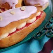 16 Iced Buns, 2 Flavors