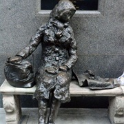 Eleanor Rigby Statue, Liverpool