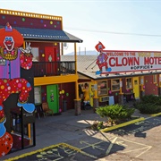 Clown Motel