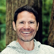 Steve Backshall