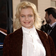 Erika Eleniak