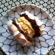 Toffee Cream Meringue