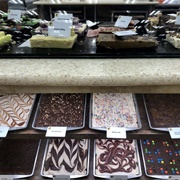 Buc-Ee's Chocolate Peanut Butter Fudge