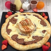 Banana Custard Pizza