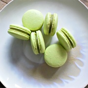 Avocado Macaron