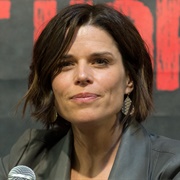 Neve Campbell