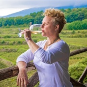 Emily Wines (Queer, She/Her)