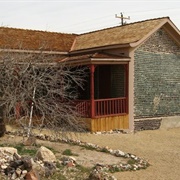 Tom Kelly's Bottle House