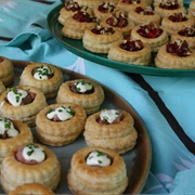 48 Vol-Au-Vents, 2 Flavors