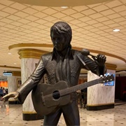Statue of Elvis Presley