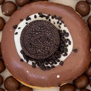 Deluxe Dessert Boxes Oreo Donut