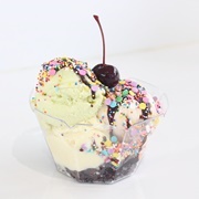 Sundae (Not Included)