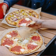 Blaze Fast-Fire'd Pizza