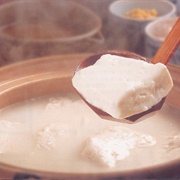 Onsen Boiled Tofu (温泉湯豆腐)