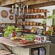 Live in a House With a Kitchen Island