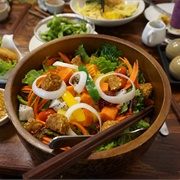 Asian Vegetable Salad With Tempeh