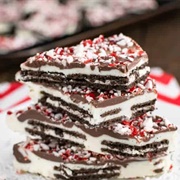 Peppermint Oreo Bark