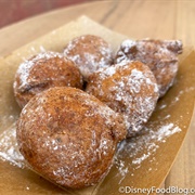 Powdered Cinnamon-Sugar Doughnut Holes