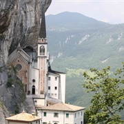 Madonna Della Corona