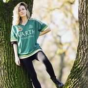 Jessie Flower (Bisexual, She/Her)