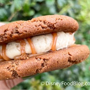 Werther's Original Gingerbread Caramel Cookie Sandwich