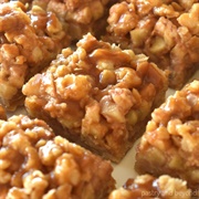 Caramel Apple Oatmeal Bars