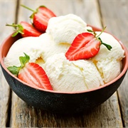 Vanilla Ice Cream With Strawberries