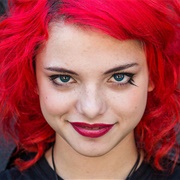 Nia Lovelis (Pansexual, She/Her)