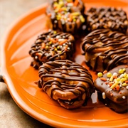 Pumpkin Peanut Butter Pretzel Bites