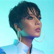 Billie Hakenson (Bisexual, She/Her)