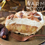 Medjool Date Caramel Apple Pie