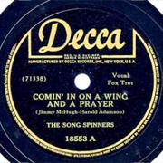 Comin' in on a Wing & a Prayer - Willie Kelly & His Orchestra