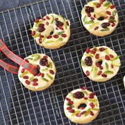 24 Edible Biscuit Tree Decorations, 2 Kinds