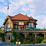 Six Mile Pub, Victoria, BC, Canada