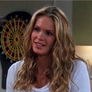 Elle MacPhearson as Jeanine Lacroix