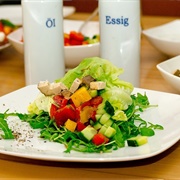 Tofu Salad With Lettuce, Cucumber and Bell Pepper