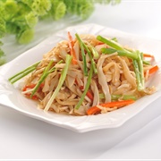 Fried Noodles With Carrots &amp; Chives