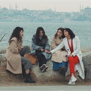 Hayaller Ve Hayatlar