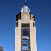 Lansing's Rotary Steam Clock