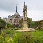 Fontaine De La Vierge Paris