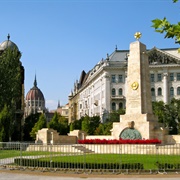 Szabadság Tér