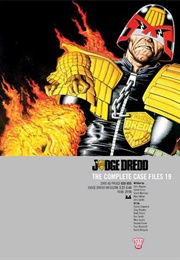Judge Dredd the Complete Case Files - Volume 19 (2000 AD)