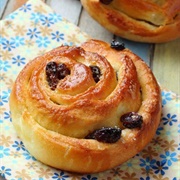 Pains Aux Raisins